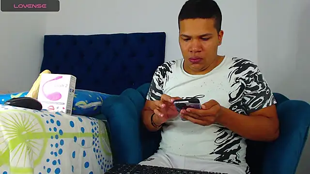 Snapshot of StevanHouston chatting on January 2025 02:15:01 PM StevanHouston online show from January 2025 02:15:01 PM