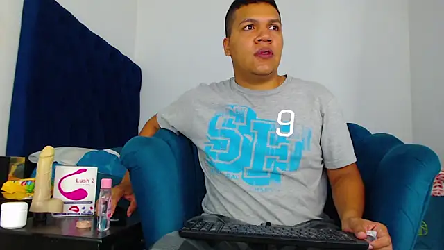 Snapshot of StevanHouston chatting on February 2025 03:17:02 PM StevanHouston online show from February 2025 03:17:02 PM