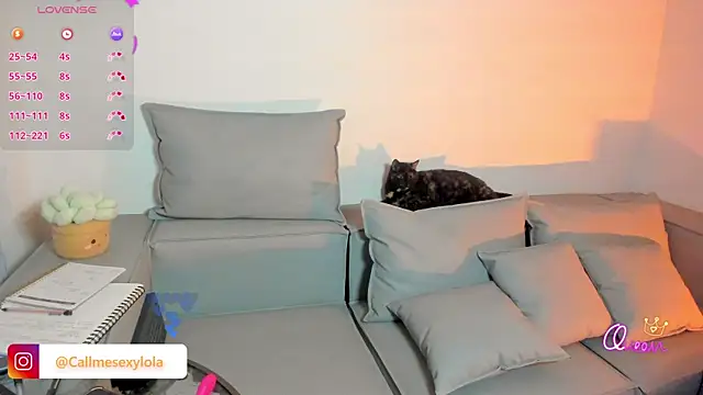Im sophiie online show from May 2026 11:46:01 PM