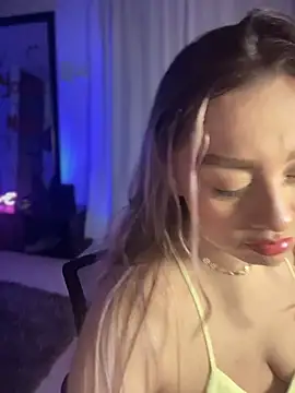 Im sophiie online show from November 2025 06:06:02 AM