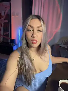 Im sophiie online show from October 2025 06:43:02 AM