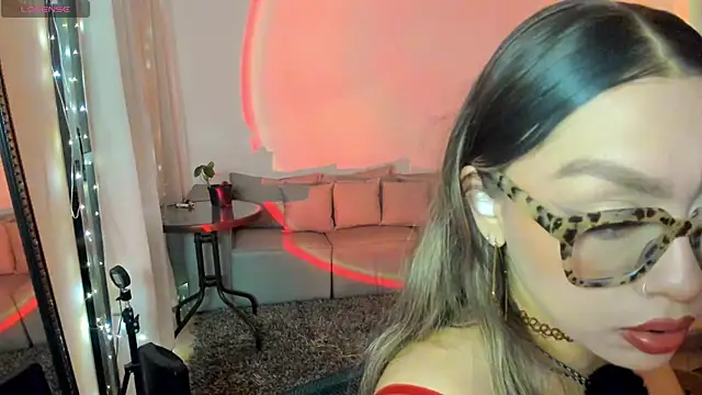 Im sophiie online show from May 2026 06:40:01 AM
