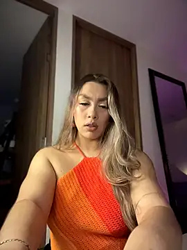 Im sophiie online show from April 2026 06:49:02 AM