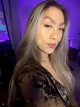 Snapshot of Im_sophiie chatting on January 2026 06:39:01 AM Im sophiie online show from January 2026 06:39:01 AM