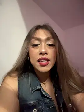 Im sophiie online show from April 2026 06:42:01 AM