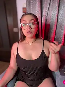 Im sophiie online show from March 2025 09:12:02 AM