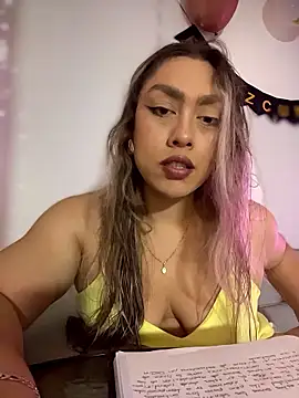 Snapshot of Im_sophiie chatting on January 2026 06:17:01 AM Im sophiie online show from January 2026 06:17:01 AM