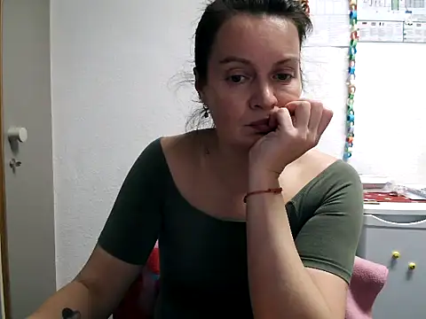 LoveNBloom online show from February 2025 06:04:02 PM