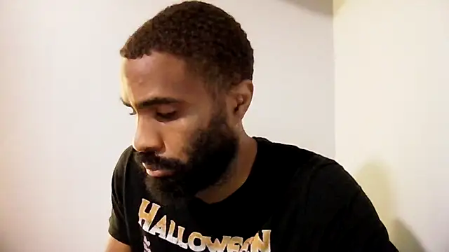 Snapshot of SlxmXBlxck chatting on November 2025 02:53:01 PM SlxmXBlxck online show from November 2025 02:53:01 PM