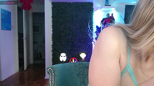 Vixen Lockheart online show from January 2026 04:21:02 PM