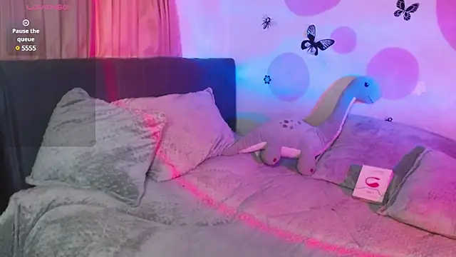 Snapshot of Cata_cortes chatting on February 2025 02:06:02 AM Cata cortes online show from February 2025 02:06:02 AM