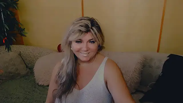 Snapshot of Malena_Mi chatting on March 2026 01:27:02 PM Malena Mi online show from March 2026 01:27:02 PM