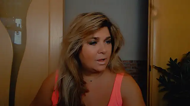 Snapshot of Malena_Mi chatting on January 2026 12:00:01 PM Malena Mi online show from January 2026 12:00:01 PM