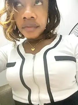  yisela  online show from December 2025 02:21:01 AM