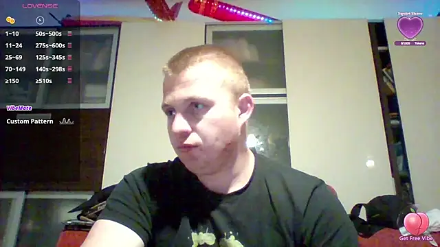 Snapshot of Matttthees chatting on October 2025 11:17:01 PM Matttthees online show from October 2025 11:17:01 PM