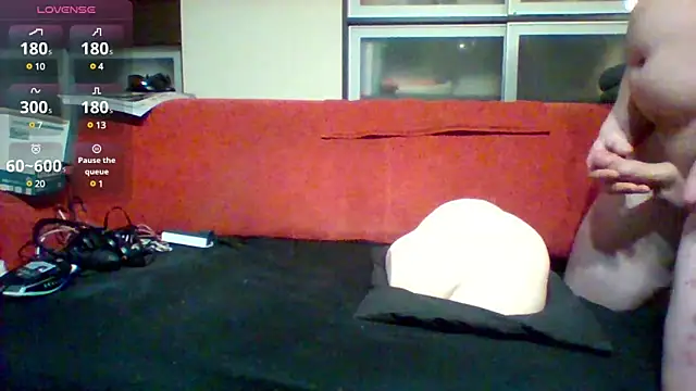 Snapshot of Matttthees chatting on March 2025 02:04:01 AM Matttthees online show from March 2025 02:04:01 AM