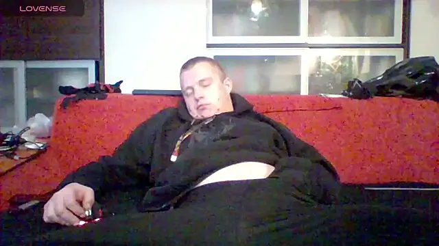 Matttthees online show from November 2025 06:29:02 PM