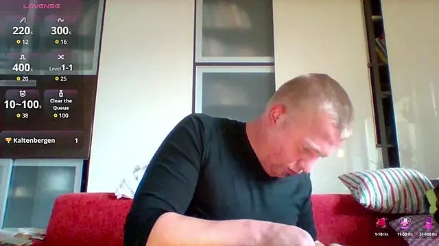 Snapshot of Matttthees chatting on October 2025 09:36:01 AM Matttthees online show from October 2025 09:36:01 AM