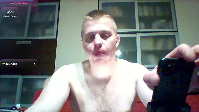 Snapshot of Matttthees chatting on March 2025 02:48:01 AM Matttthees online show from March 2025 02:48:01 AM