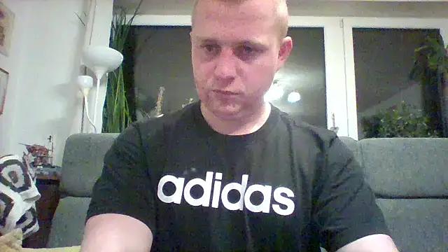 Matttthees online show from November 2025 09:40:02 PM