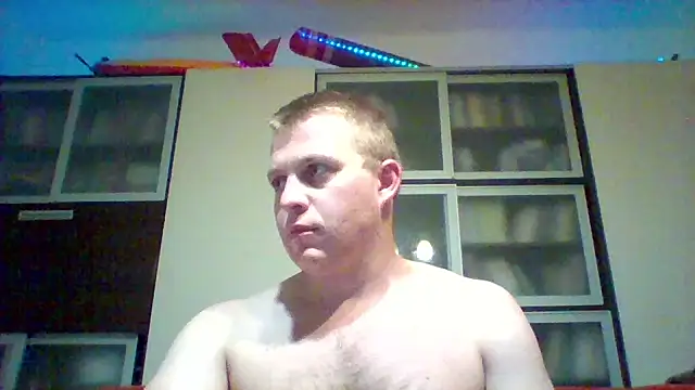 Matttthees online show from November 2025 08:57:02 PM