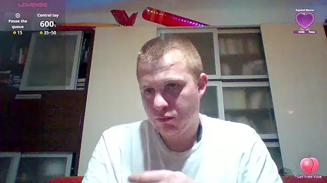 Matttthees online show from December 2025 09:34:01 PM