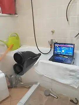 Matttthees online show from December 2025 02:16:01 AM