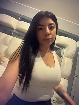 Snapshot of Miaparkerss_ chatting on October 2025 10:22:02 PM Miaparkerss online show from October 2025 10:22:02 PM