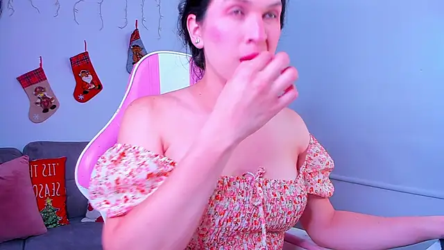 Snapshot of Ariana_f chatting on November 2025 05:02:01 PM Ariana f online show from November 2025 05:02:01 PM