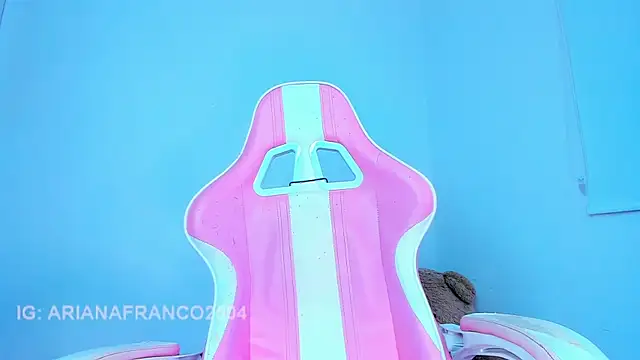 Snapshot of Ariana_f chatting on June 2026 12:37:01 AM Ariana f online show from June 2026 12:37:01 AM