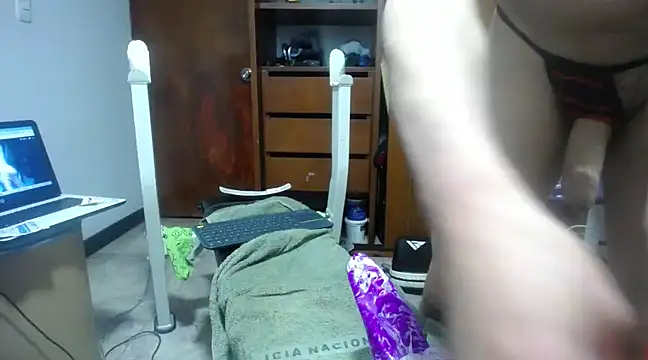 Snapshot of angellsexx20 chatting on March 2025 05:13:02 AM angellsexx20 online show from March 2025 05:13:02 AM