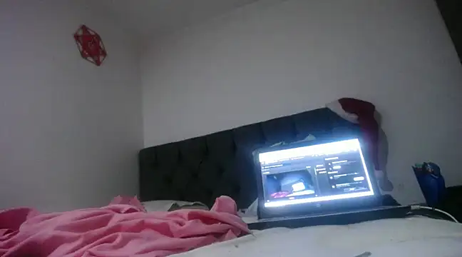 Snapshot of angellsexx20 chatting on December 2024 03:14:02 AM angellsexx20 online show from December 2024 03:14:02 AM