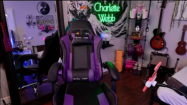 CharletteWebb online show from November 2025 01:48:02 AM