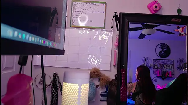 CharletteWebb online show from November 2025 02:01:02 AM