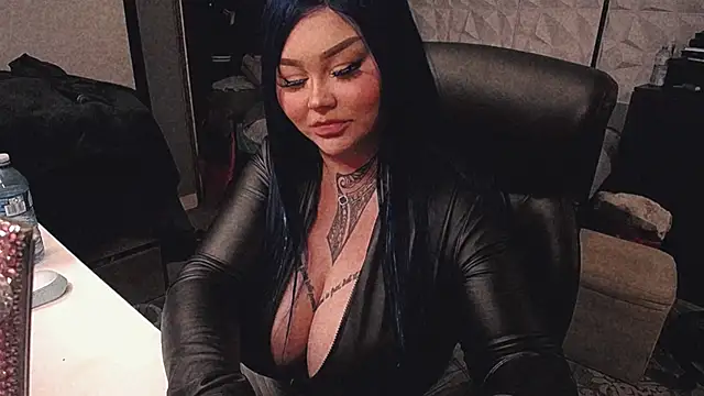 sheylagoddess11 online show from October 2025 05:20:02 AM