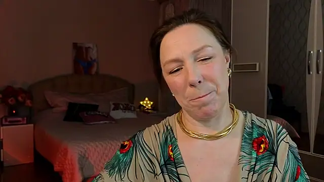 vanessawis  online show from January 2025 12:01:01 AM