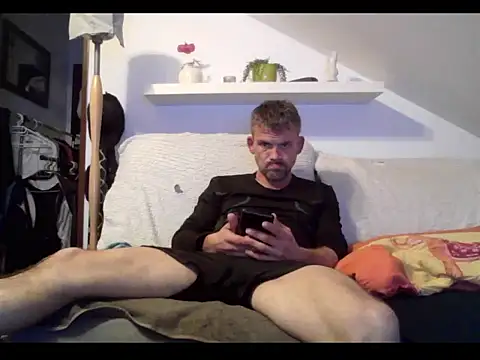 Cambitchboy online show from March 2026 10:55:02 PM