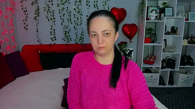 DarlingMilf online show from April 2026 07:06:02 PM