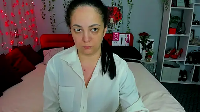 DarlingMilf online show from November 2025 08:45:01 PM