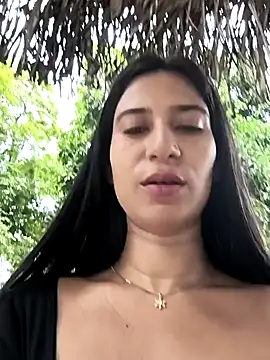 Snapshot of lady-rosse chatting on January 2025 02:58:01 PM lady-rosse online show from January 2025 02:58:01 PM