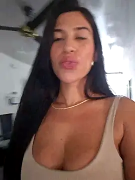 Snapshot of lady-rosse chatting on March 2025 04:21:02 PM lady-rosse online show from March 2025 04:21:02 PM