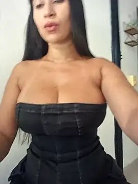 Snapshot of lady-rosse chatting on October 2025 03:22:02 PM lady-rosse online show from October 2025 03:22:02 PM