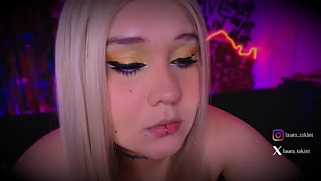 Laura takint online show from September 2025 09:10:02 PM