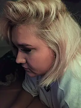 Laura takint online show from October 2025 04:35:01 AM