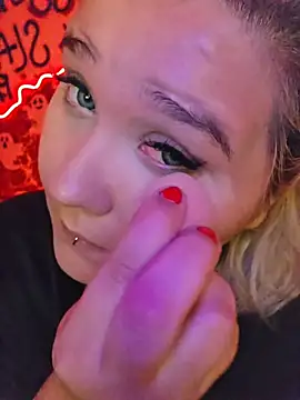 Laura takint online show from October 2025 09:26:02 PM