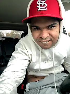 marhi32 online show from November 2025 01:48:02 PM