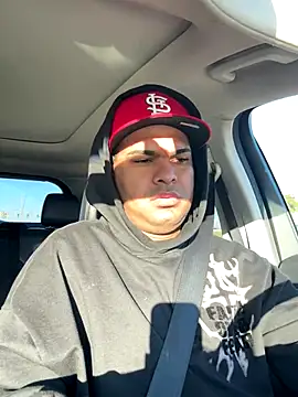 marhi32 online show from November 2025 01:36:02 PM