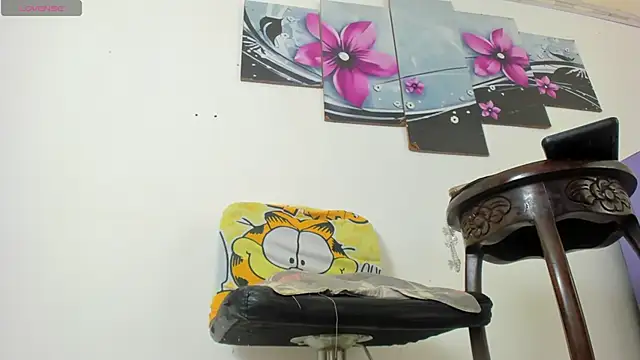 Snapshot of baiolethX chatting on December 2025 08:14:01 PM baiolethX online show from December 2025 08:14:01 PM