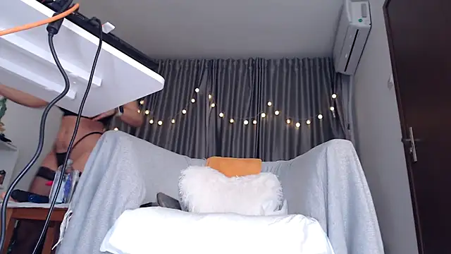 Babe Licious online show from February 2026 08:08:01 PM