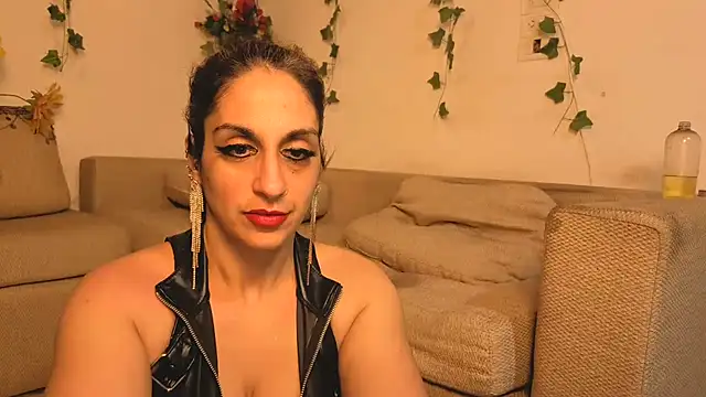 Bellydancerhot online show from June 2026 11:02:01 PM
